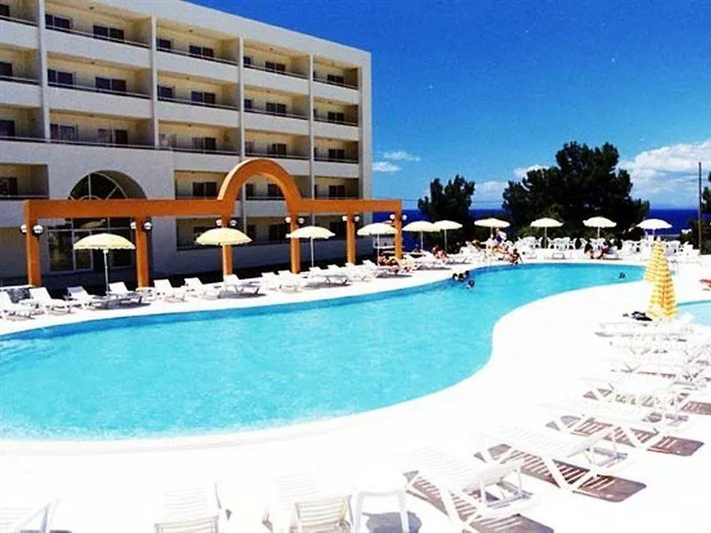 Tuntas Family Suites Кушадасы
